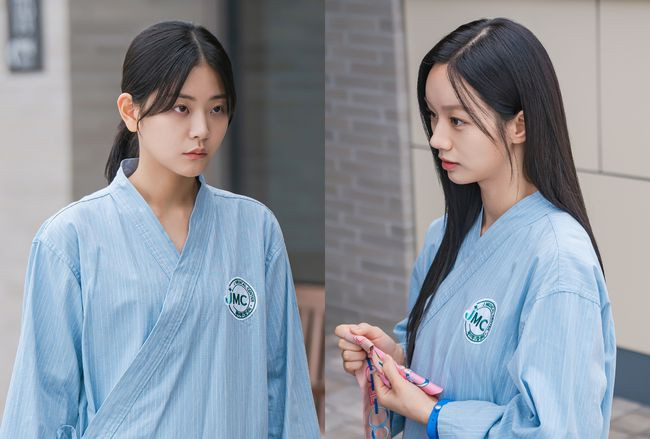 Trang phục được dự đoán nếu mặc đến fan meeting của Hyeri sẽ giúp bạn "nổi bần bật". Trang phục được dự đoán nếu mặc đến fan meeting của Hyeri sẽ giúp bạn "nổi bần bật".