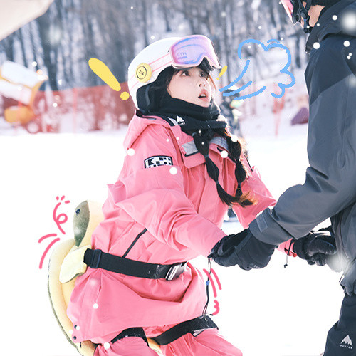 Ngu Thư Hân tạo ra một "rổ meme" ở các cảnh học trượt tuyết vì tế bào vận động bằng 0 của Vệ Chi. Ngu Thư Hân tạo ra một "rổ meme" ở các cảnh học trượt tuyết vì tế bào vận động bằng 0 của Vệ Chi.