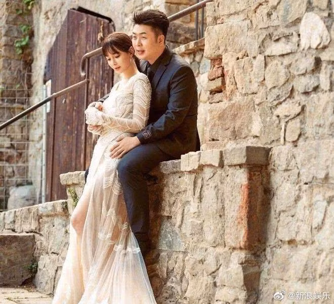 Bộ ảnh cưới ngọt ngào này từng là một trong những lý do khiến người hâm mộ sốt ruột thúc giục cặp đôi về chung một nhà.