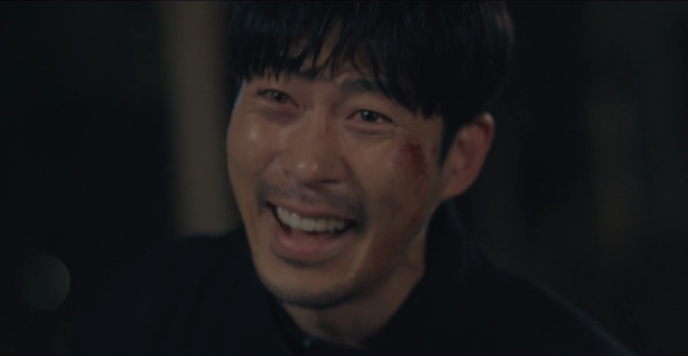 Cảnh sát đã có mặt tại khu rừng nên khả năng cao Baek Sa Eon thật đã bị bắt hoặc hạ gục tại chỗ do dùng súng uy hiếp phát ngôn viên. Cảnh sát đã có mặt tại khu rừng nên khả năng cao Baek Sa Eon thật đã bị bắt hoặc hạ gục tại chỗ do dùng súng uy hiếp phát ngôn viên.