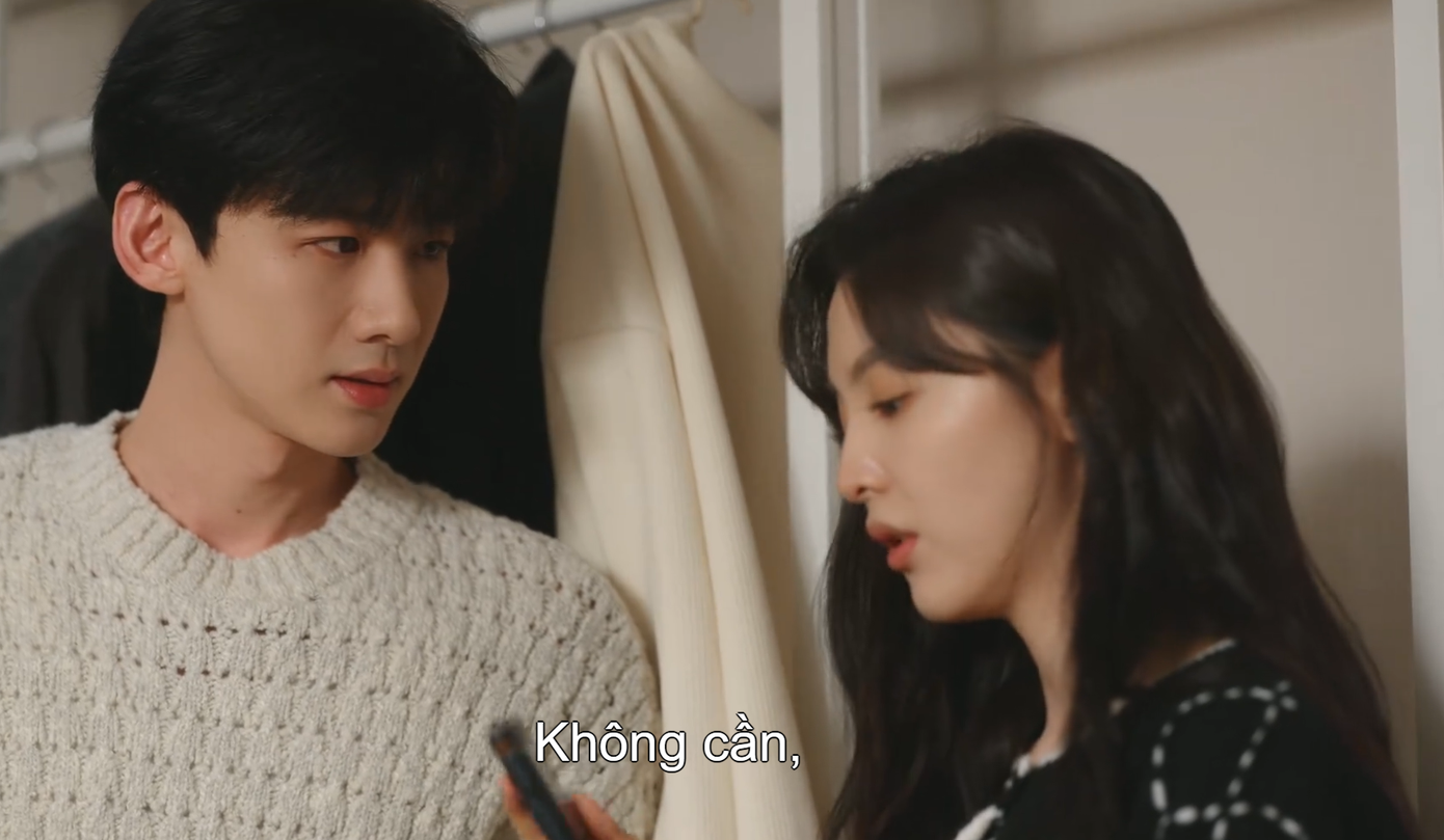 Đáp lại tình đầu, "Tang đầu bảng" tặng cô chiếc máy ghi âm mới. File thu đầu tiên là giọng anh "gia trưởng" dặn cô về nhà an toàn, "có người côi cút chờ em về nhà an toàn"... Đáp lại tình đầu, "Tang đầu bảng" tặng cô chiếc máy ghi âm mới. File thu đầu tiên là giọng anh "gia trưởng" dặn cô về nhà an toàn, "có người côi cút chờ em về nhà an toàn"...