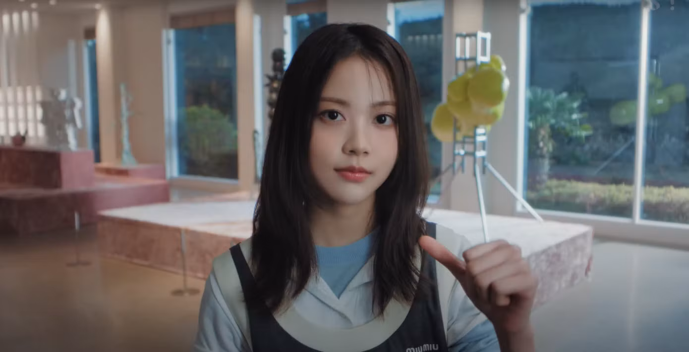 Visual - bao gồm cả nhan sắc các thành viên và phần nhìn MV luôn là thế mạnh của "ông lớn" này, được bảo chứng tốt ở màn debut của Hearts2Hearts.