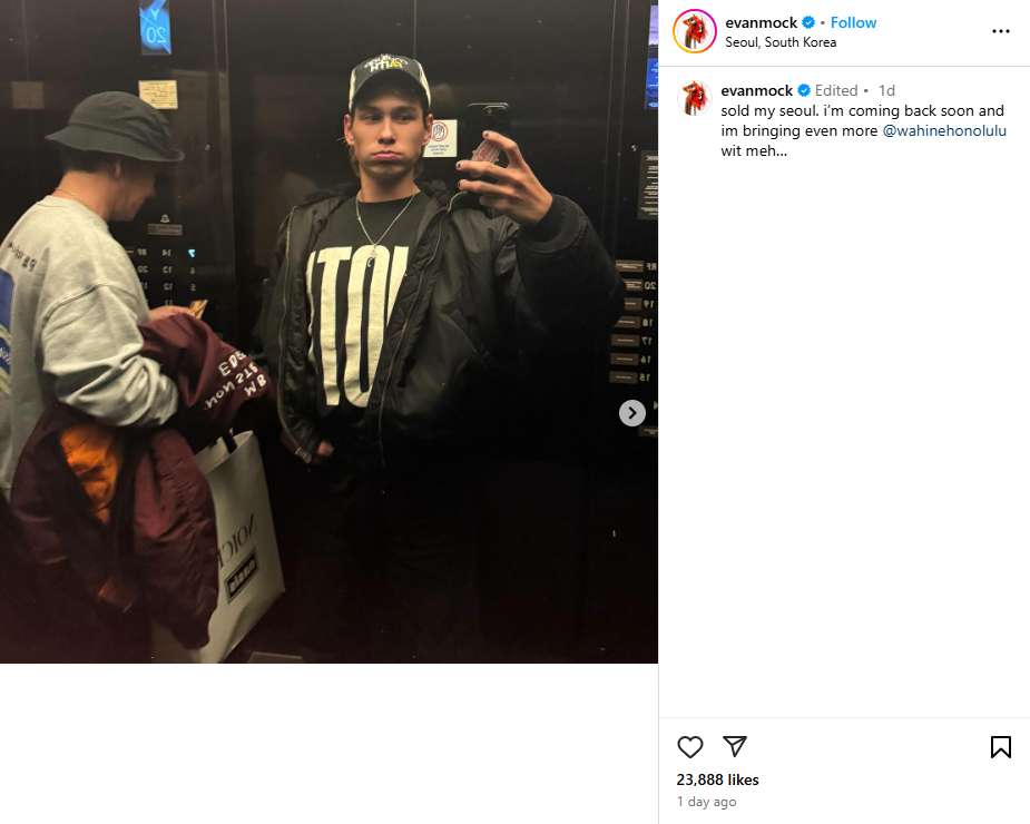 Bài đăng của Evan Mock đã khóa phần bình luận. Bài đăng của Evan Mock đã khóa phần bình luận.