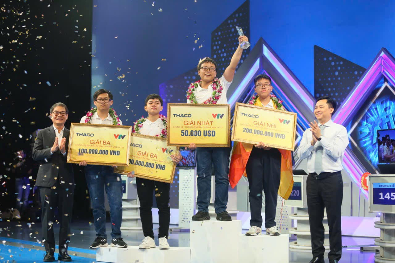Võ Quang Phú Đức liên tục dẫn đầu qua từng vòng thi, trở thành Quán quân của Đường Lên Đỉnh Olympia năm thứ 24.