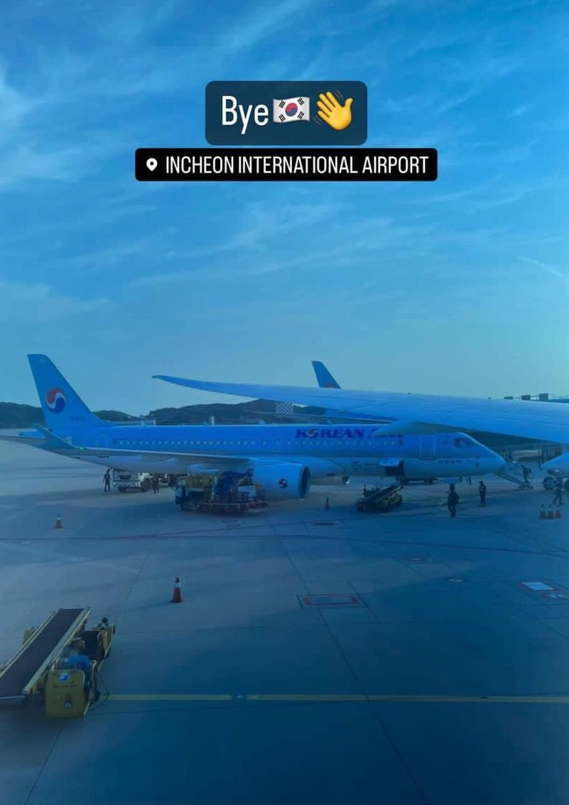 Dancer của YGX khoe ảnh chuẩn bị bay tới Việt Nam. Dancer của YGX khoe ảnh chuẩn bị bay tới Việt Nam.