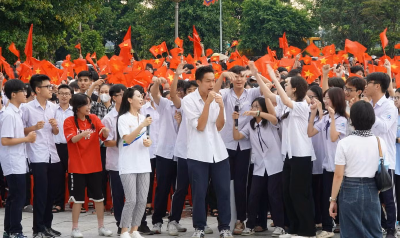 Điểm cầu tại Hải Phòng đặt tại khu Quảng trường Danh nhân Văn hóa - Trạng Trình Nguyễn Bỉnh Khiêm.