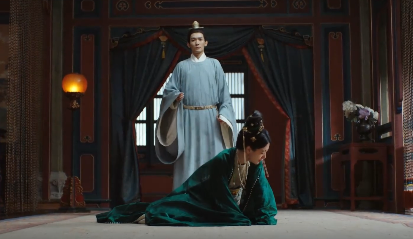 Uyển Ninh đau đớn với hy vọng mỏng manh rằng Thẩm Ngọc Dung sẽ giữ lời hứa, đón nàng về Thẩm gia khi Thành vương cướp được ngôi vua.