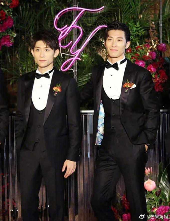 Với kinh nghiệm đồng hành cùng chú rể tại những lần làm phù rể trước, Trương Nhất Sơn (phải) được dự đoán sẽ có mặt trong dàn phù rể tại hôn lễ Đậu Kiêu (trái).