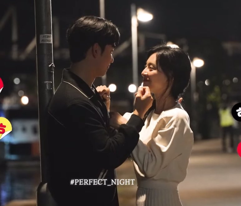 Cư dân mạng mê cả cách netizen chèn hashtag trong video như #perfect_night (đêm hoàn hảo) hay #romantic_mood (không khí lãng mạn). Cư dân mạng mê cả cách netizen chèn hashtag trong video như #perfect_night (đêm hoàn hảo) hay #romantic_mood (không khí lãng mạn).