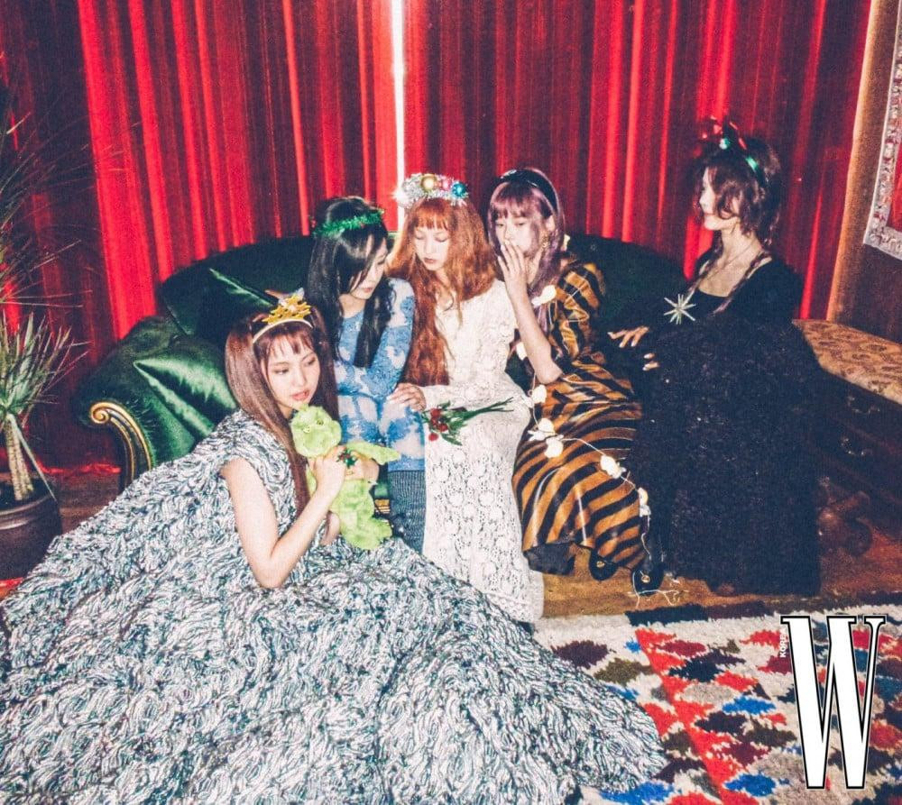 Giữa mùa Đông ở xứ sở thần tiên, NewJeans sẽ là những yêu tinh/ tinh linh quậy tung đêm Giáng sinh.