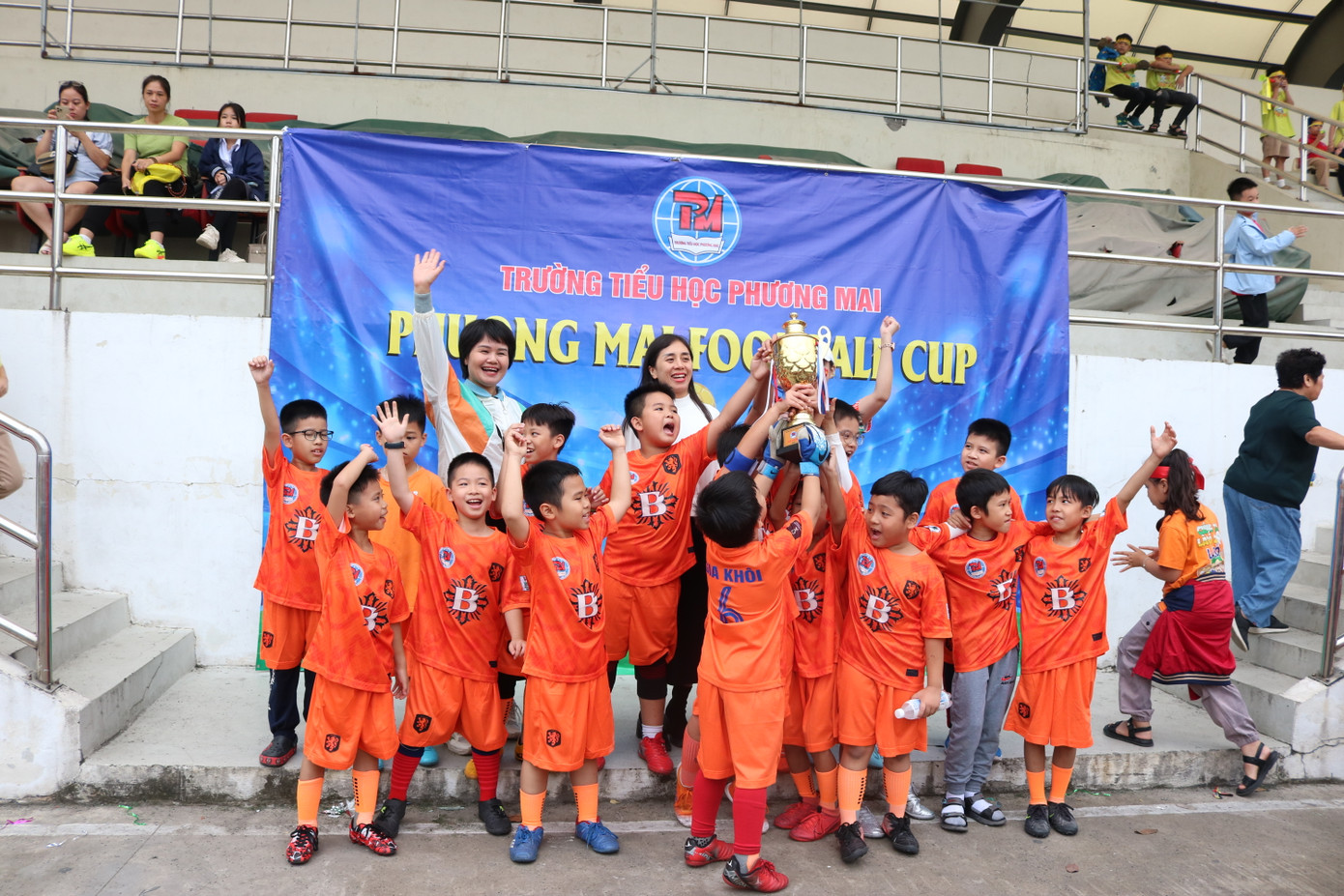 Cuối cùng, hai đội phải bước vào loạt đá luân lưu, xác định đội vô địch là lớp 3B.