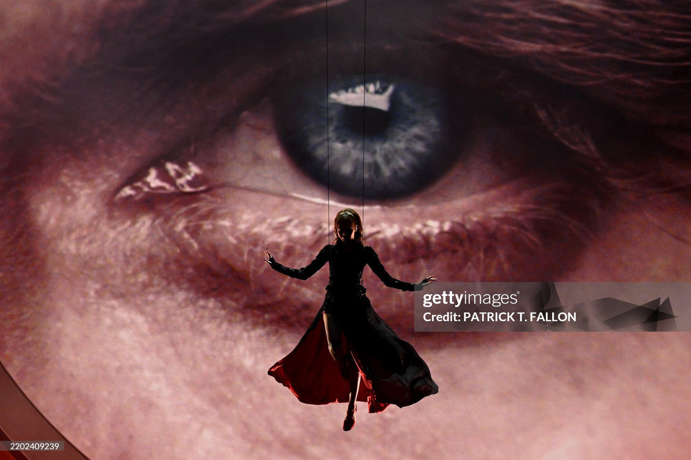 Loạt ảnh của Getty Images chụp sân khấu của Lisa đang náo loạn trên X, vừa như công chúa cổ tích, vừa như công nương giới quý tộc. Loạt ảnh của Getty Images chụp sân khấu của Lisa đang náo loạn trên X, vừa như công chúa cổ tích, vừa như công nương giới quý tộc.