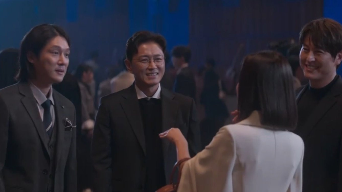 Các thành viên của ban nhạc Watermelon Sugar năm nào hội ngộ tại sự kiện của Jin Sung.