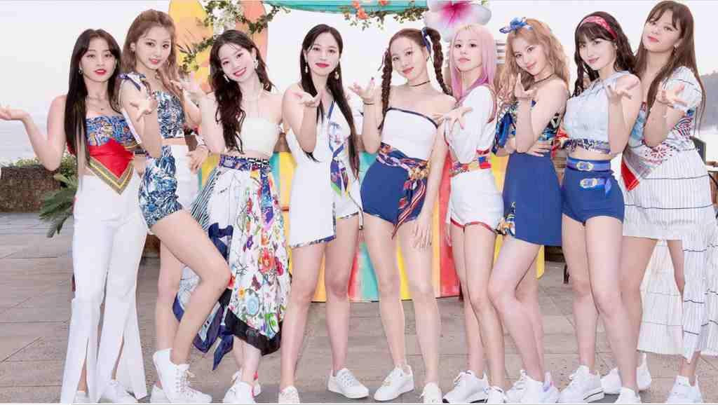 Về phía nghệ sĩ nữ có visual khiến hai người ấn tượng nhất, cả hai đã lựa chọn TWICE.