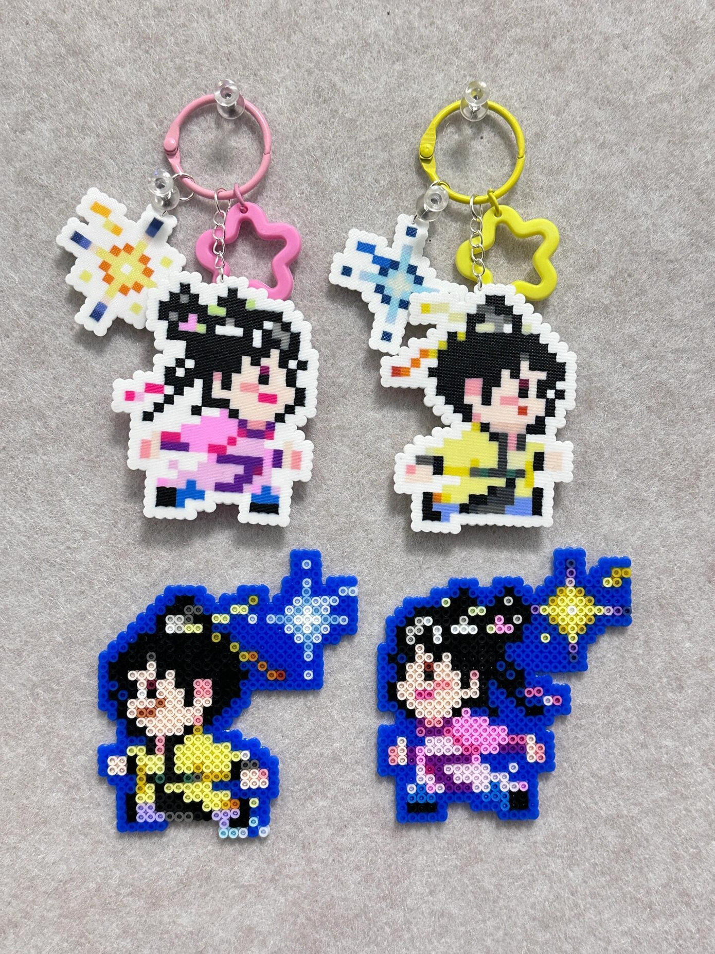 Đoàn làm phim có bán mô hình pixel này, nhưng Đinh Vũ Hề vẫn giữ lời hứa làm cho bạn. Đây là biểu tượng nhân vật hoạt hình xuất hiện ở đoạn giới thiệu của phim, hợp với bối cảnh xuyên không hệ thống (như vào game làm nhiệm vụ) của phim. Đoàn làm phim có bán mô hình pixel này, nhưng Đinh Vũ Hề vẫn giữ lời hứa làm cho bạn. Đây là biểu tượng nhân vật hoạt hình xuất hiện ở đoạn giới thiệu của phim, hợp với bối cảnh xuyên không hệ thống (như vào game làm nhiệm vụ) của phim.