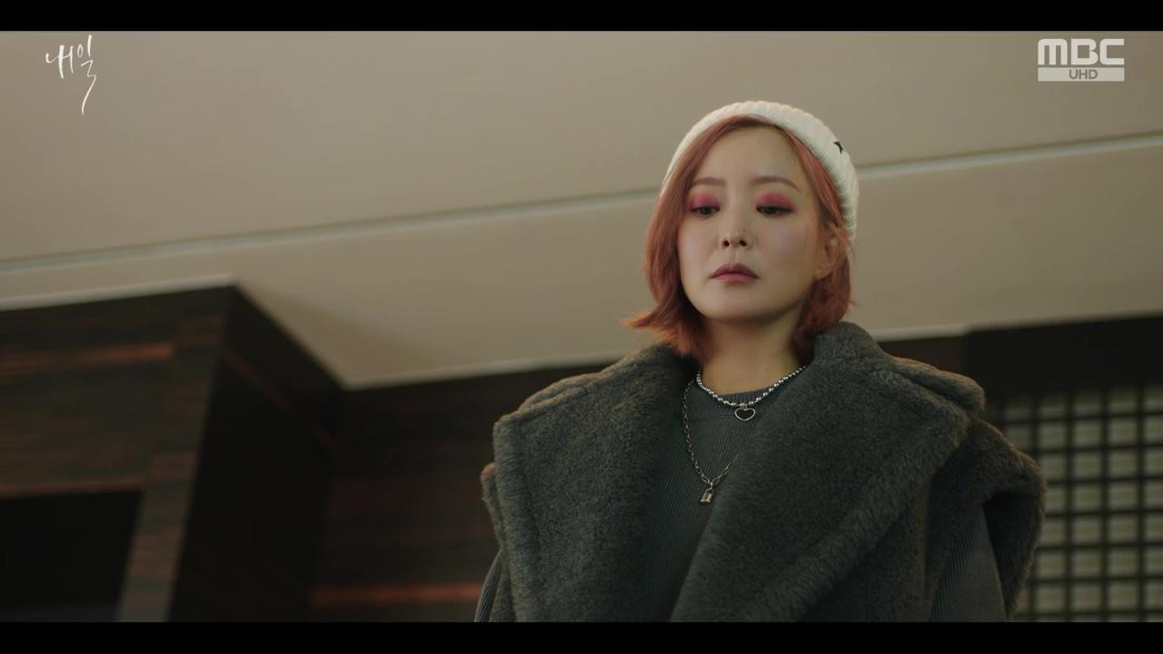 Thần chết Goo Ryun cũng khẳng định dù đã nhận quả báo, nhưng nỗi đau Hye Won phải chịu sẽ không bao giờ sánh được với Eun Bi. Thần chết Goo Ryun cũng khẳng định dù đã nhận quả báo, nhưng nỗi đau Hye Won phải chịu sẽ không bao giờ sánh được với Eun Bi.