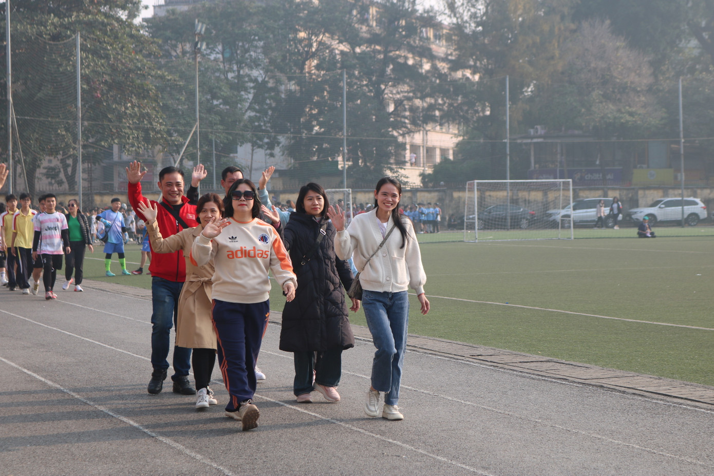 Theo sau là khối trọng tài, những thầy cô sẽ "cầm cân nảy mực" ở mùa giải năm nay. Theo sau là khối trọng tài, những thầy cô sẽ "cầm cân nảy mực" ở mùa giải năm nay.