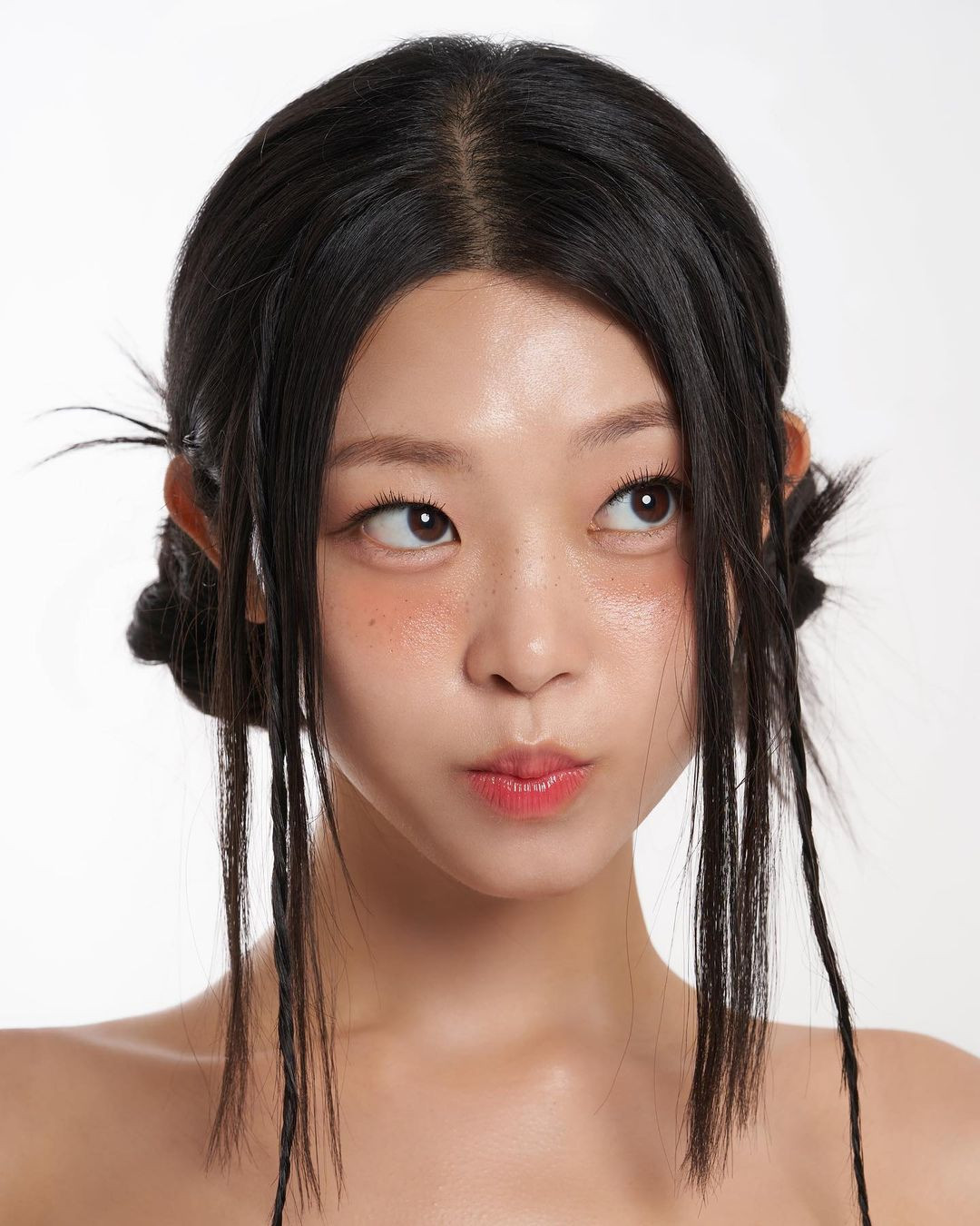 Ngoài chuyên tâm học tập, Choi Hye Seon cũng hoạt động với tư cách người mẫu. Cô sở hữu Instagram với hơn 101K lượt theo dõi. Ngoài chuyên tâm học tập, Choi Hye Seon cũng hoạt động với tư cách người mẫu. Cô sở hữu Instagram với hơn 101K lượt theo dõi.