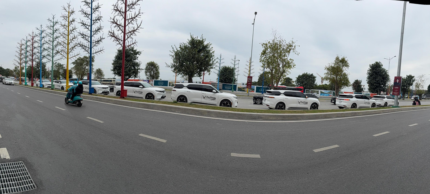 Một roadshow khác cũng được MassV tổ chức chính là roadshow đường phố với 8 chiếc VF9.