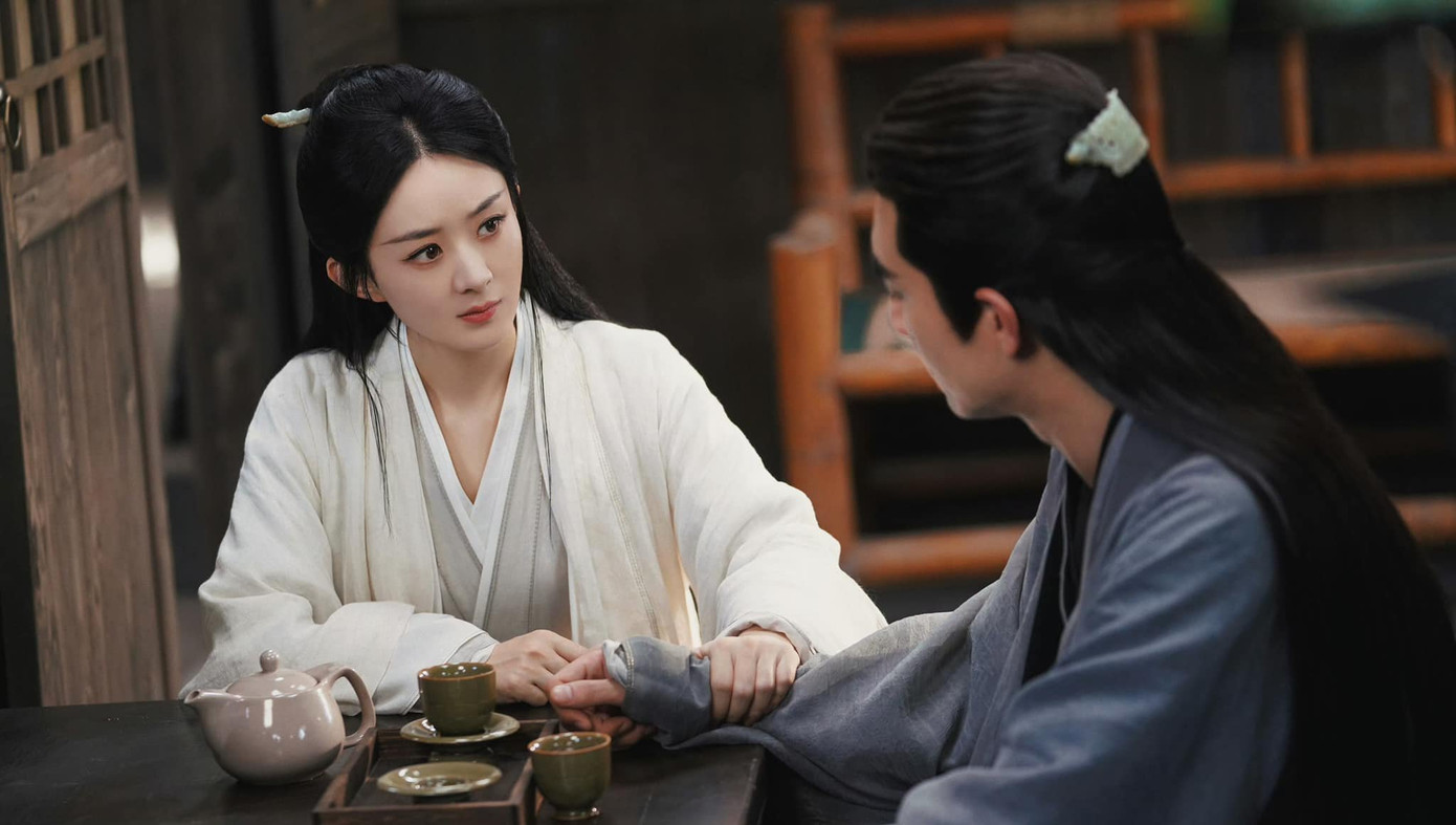 Và cũng tương tự Minh Dạ, Thẩm Ly dễ dàng nhận ra người trị thương cho cô chính là Hành Chỉ. Và cũng tương tự Minh Dạ, Thẩm Ly dễ dàng nhận ra người trị thương cho cô chính là Hành Chỉ.