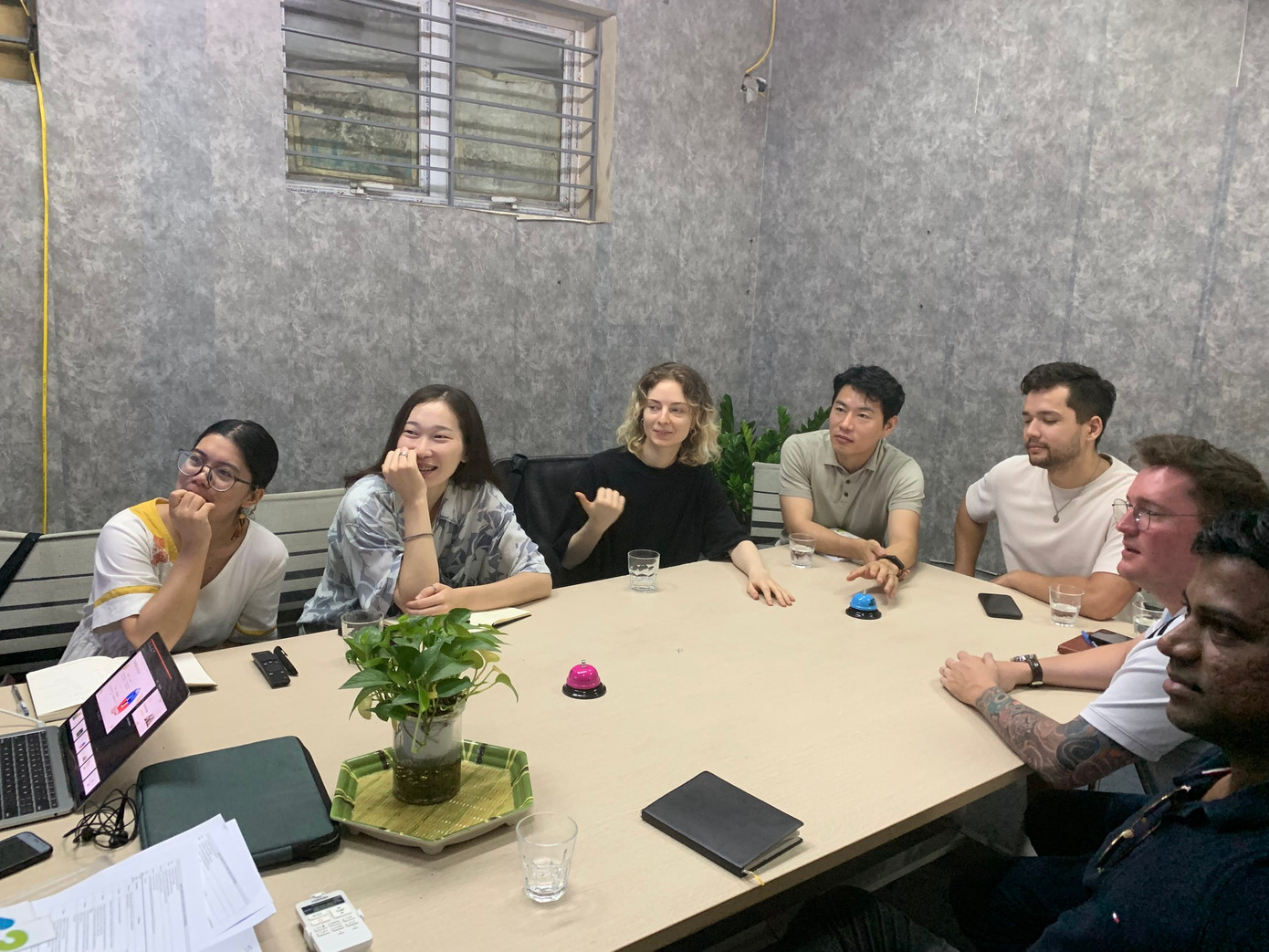 Hiện CLB đang tập trung xây dựng các lớp học cuối tuần, sau đó mới mở rộng thành mô hình lớn hơn. Hiện CLB đang tập trung xây dựng các lớp học cuối tuần, sau đó mới mở rộng thành mô hình lớn hơn.