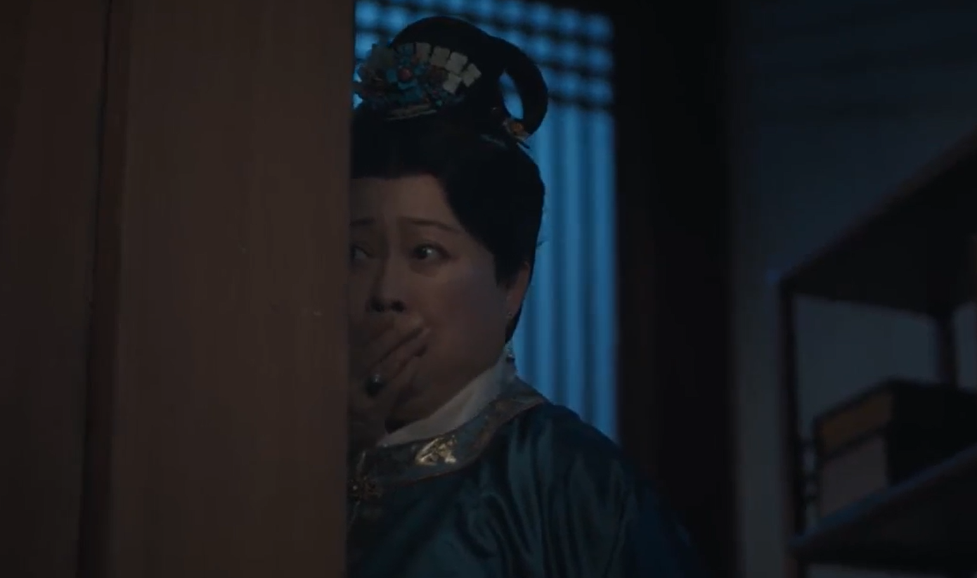 Đoạn đầu của tập 25 là hồi ức, giúp khán giả hiểu ra vì sao Trang Sĩ Dương lại nắm quyền gia chủ và lý do Ngụy thị (tổ mẫu) lại hèn nhát, không có tiếng nói để bảo vệ con cháu ở nhà. Đoạn đầu của tập 25 là hồi ức, giúp khán giả hiểu ra vì sao Trang Sĩ Dương lại nắm quyền gia chủ và lý do Ngụy thị (tổ mẫu) lại hèn nhát, không có tiếng nói để bảo vệ con cháu ở nhà.