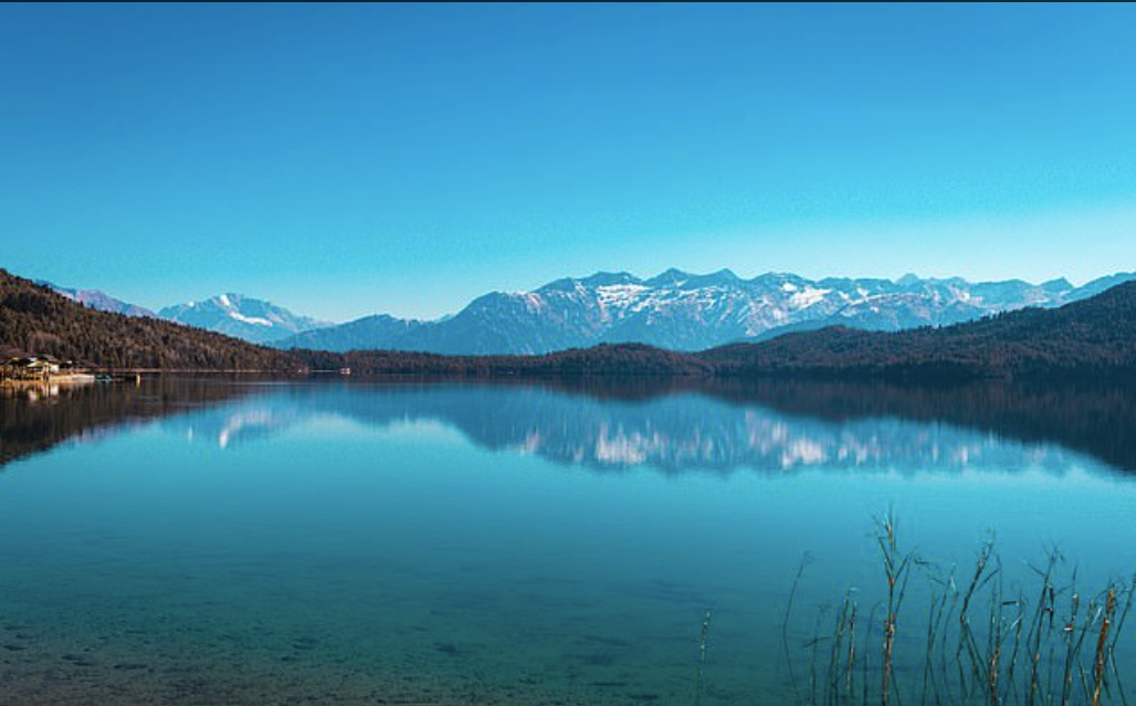 Quang cảnh vùng núi Himalaya