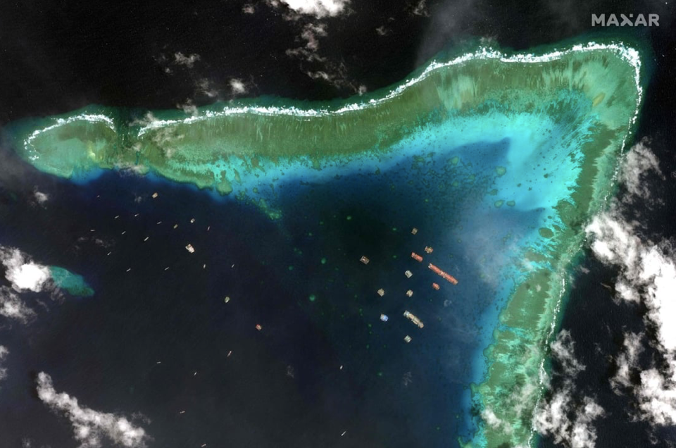Hình ảnh Đá Ba Đầu thuộc quần đảo Trường Sa của Việt Nam. (Ảnh: Maxar)