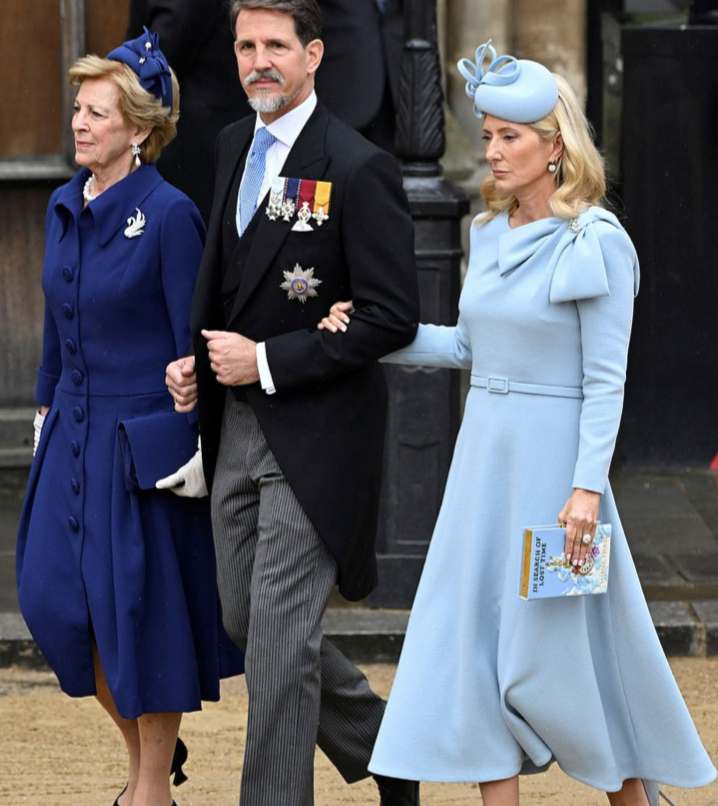 Nữ hoàng Anne Marie của Hy Lạp đến buổi lễ cùng con trai là Thái tử Pavlos và Công nương Marie-Chantal. Nữ hoàng Anne Marie của Hy Lạp đến buổi lễ cùng con trai là Thái tử Pavlos và Công nương Marie-Chantal.