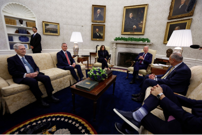 Tổng thống Mỹ Joe Biden và các lãnh đạo Quốc hội Mỹ không đạt được thoả thuận về trần nợ công sau cuộc họp ngày 16/5. (Ảnh: Reuters)