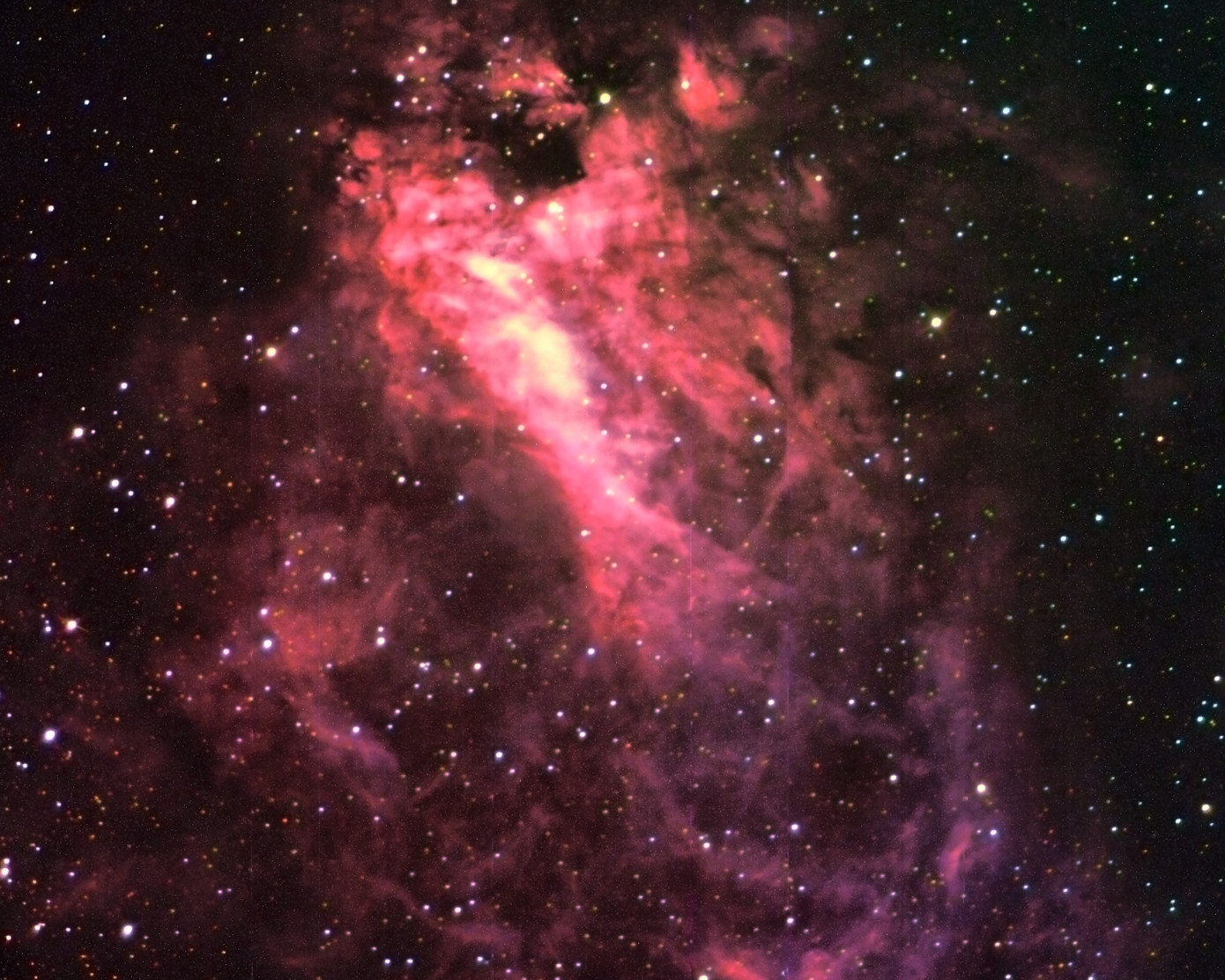 Tinh vân Ô-mê-ga (M17 hoặc NGC6618) là một vùng mây phân tử khí hydro II trong chòm sao cung thủ. Ảnh chụp từ Đài Thiên văn Nha Trang. Tinh vân Ô-mê-ga (M17 hoặc NGC6618) là một vùng mây phân tử khí hydro II trong chòm sao cung thủ. Ảnh chụp từ Đài Thiên văn Nha Trang.