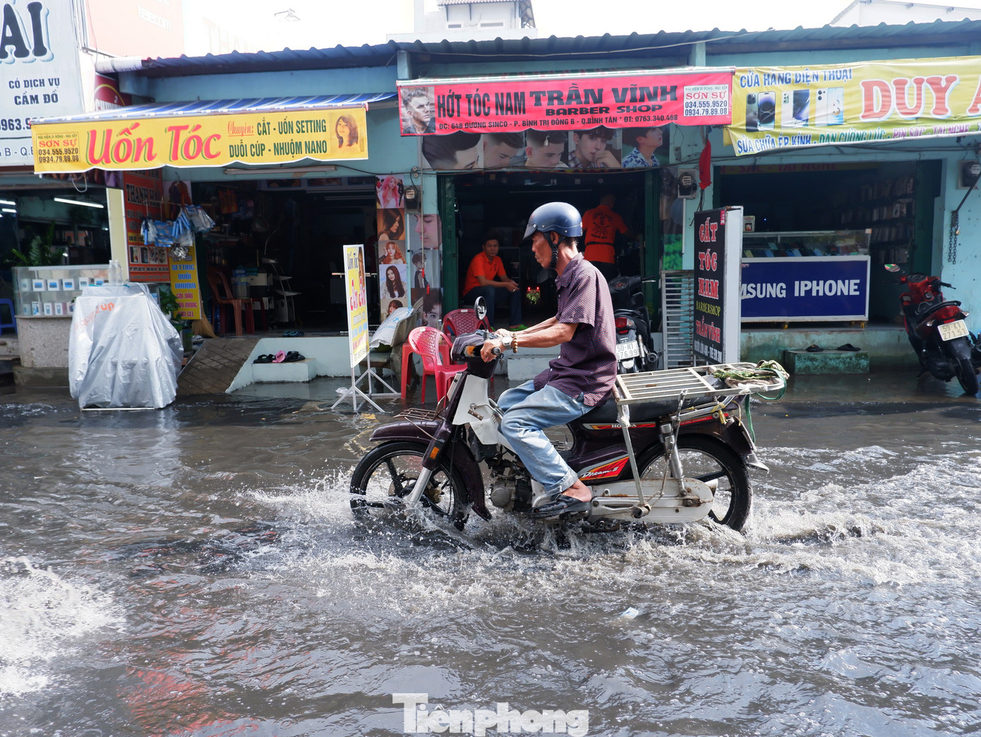 Đài Khí tượng Thủy văn Nam bộ dự báo, thời tiết TPHCM hôm nay (28/12) có mây, ngày nắng, chiều tối và đêm có mưa rào và dông vài nơi.