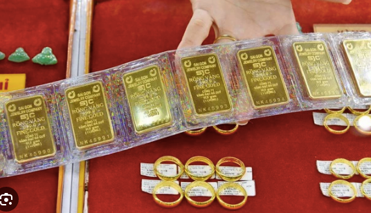 Giá nhẫn tròn trơn ở mức 76,95 triệu đồng/lượng, chỉ kém giá vàng SJC 30.000 đồng/lượng. (Ảnh: BTMC). Giá nhẫn tròn trơn ở mức 76,95 triệu đồng/lượng, chỉ kém giá vàng SJC 30.000 đồng/lượng. (Ảnh: BTMC).