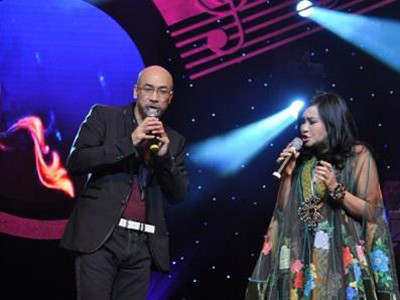 Trịnh Nam Sơn hát cùng Thanh Lam trong Liveshow đầu tiên của anh tại Việt Nam