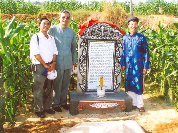 Mộ ông Phạm Hữu Nhật