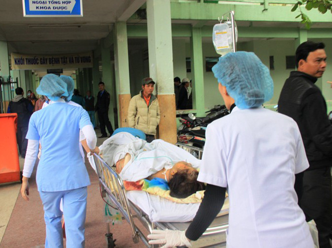 Nạn nhân chuyển bệnh viện cấp cứu, phẫu thuật trong tình trạng bỏng nặng, nguy kịch 