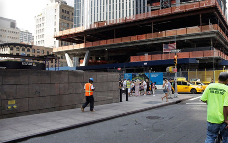 Một góc của Trung tâm Thương mại thế giới ngày ấy và bây giờ. Một góc của Trung tâm Thương mại thế giới ngày ấy và bây giờ