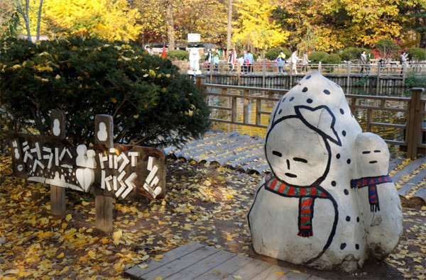  Và tất nhiên, đâu đâu bạn cũng sẽ thấy dấu ấn của bộ phim. Đây chính là nơi hai diễn viên chính Choi Ji Woo và Bae Yong Joon trao nhau nụ hôn đầu tiên