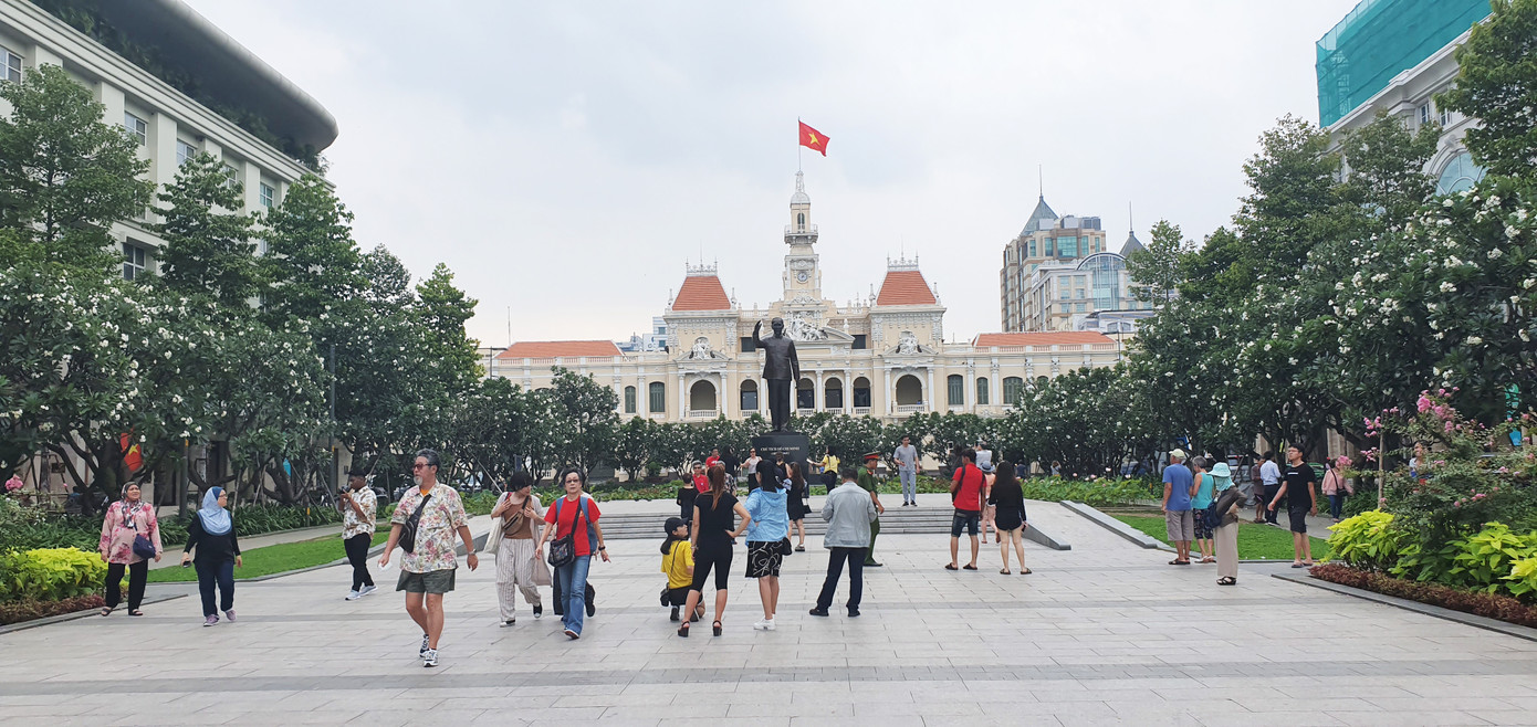 TPHCM giám sát tụ tập đông người qua thuê bao điện thoại ảnh 2