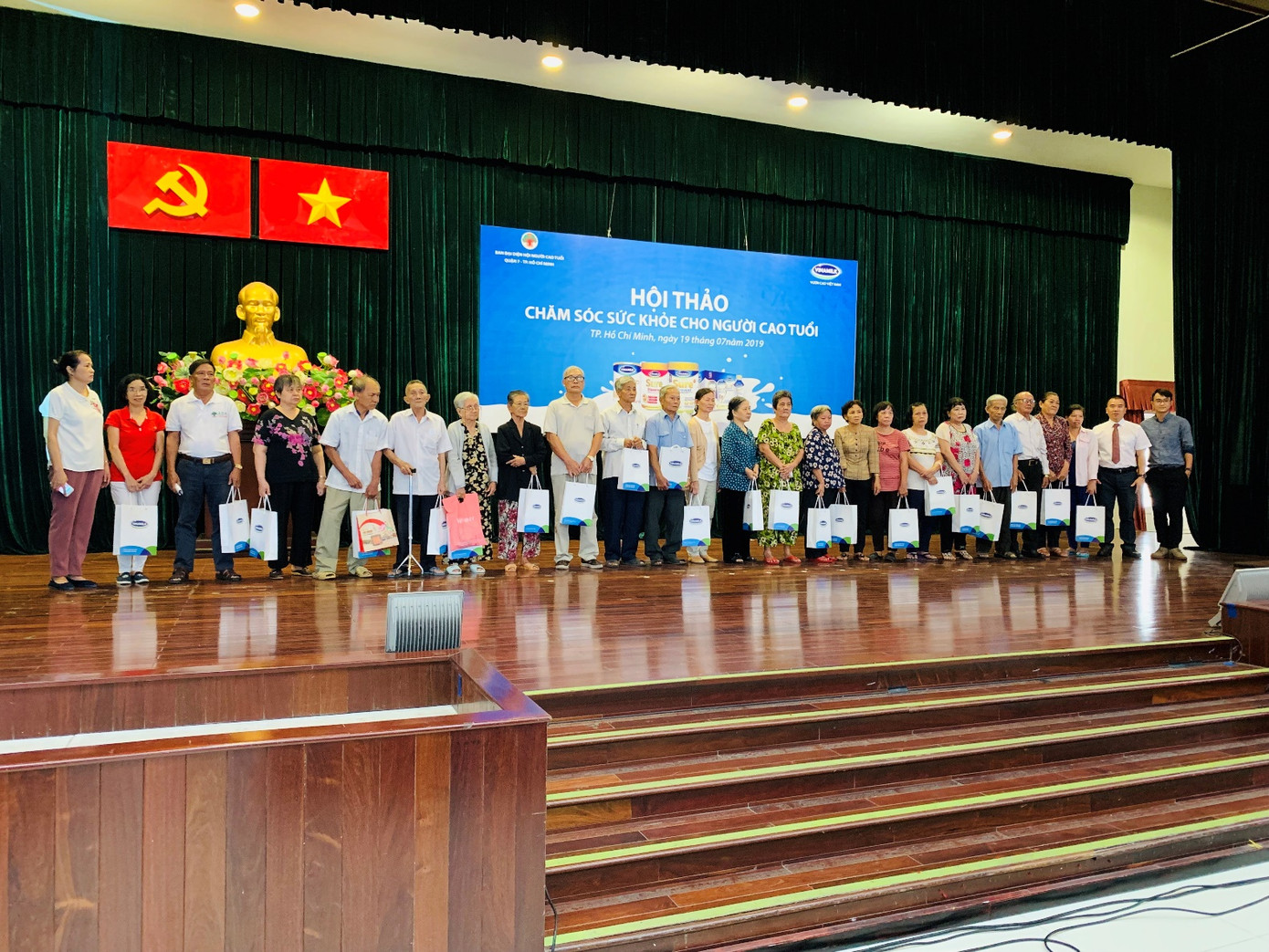 ‘Sống vui, sống khỏe, sống thọ’ cùng Vinamilk ảnh 4