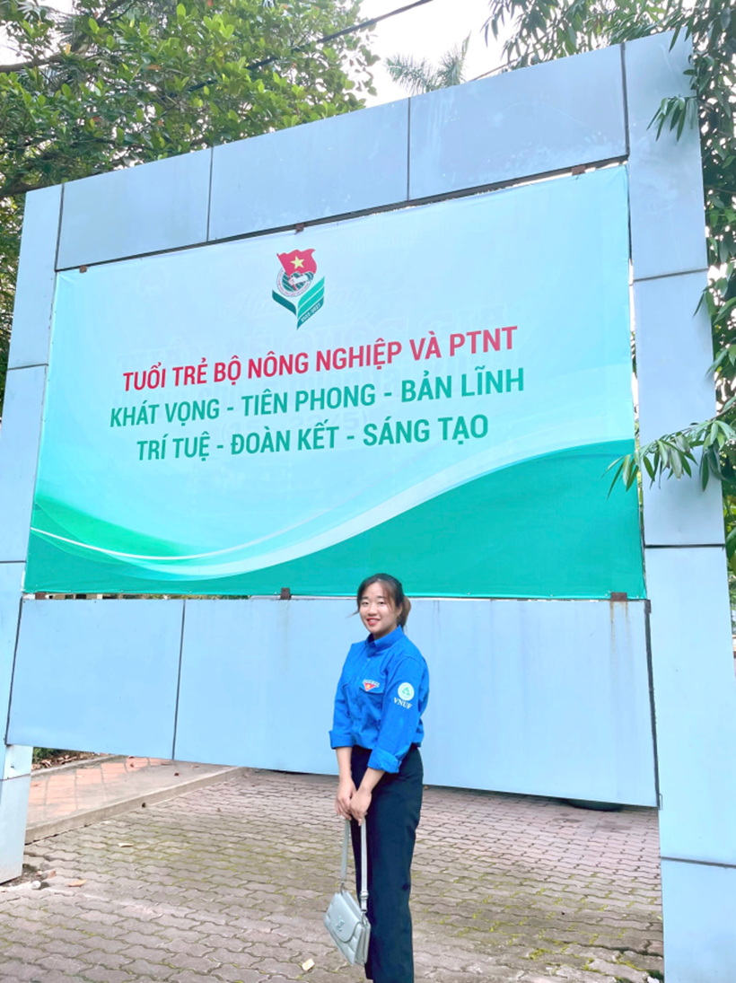 Hiện tại Quỳnh đang là Uỷ viên Ban Chấp Hành đoàn trường khóa XXVII, Phó bí thư Liên chi Đoàn khoa Quản lý tài nguyên rừng và môi trường,