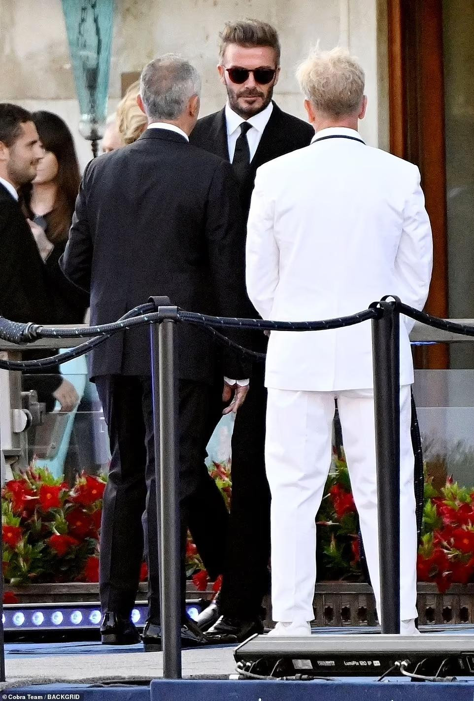 David bảnh bao và chất ngầu. Được biết, anh cao 1m83, sở hữu thân hình rắn rỏi cùng gương mặt nam tính, điển trai.