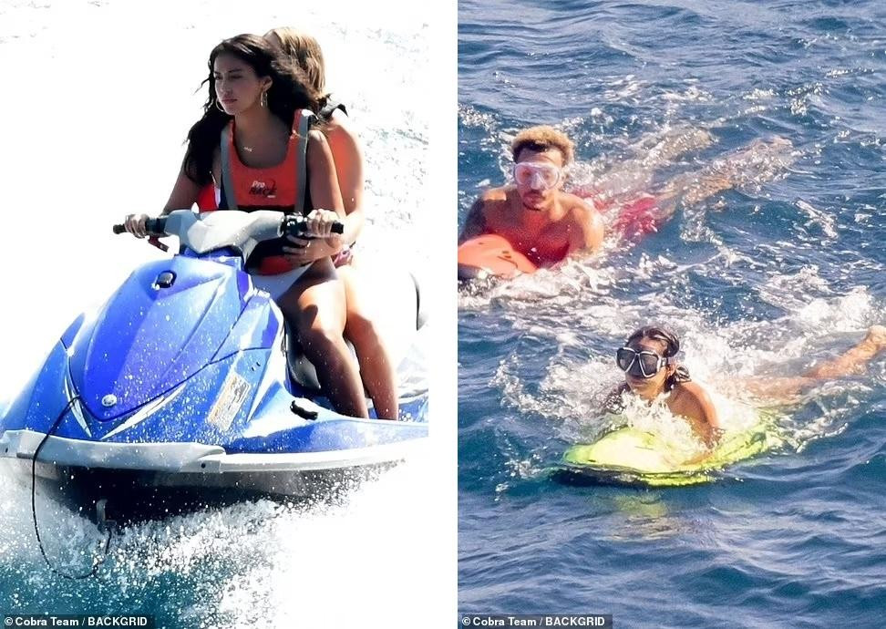 Họ cũng tranh thủ tham gia các hoạt động vui chơi trên biển trong kỳ nghỉ trước khi Dele bắt đầu mùa giải mới.