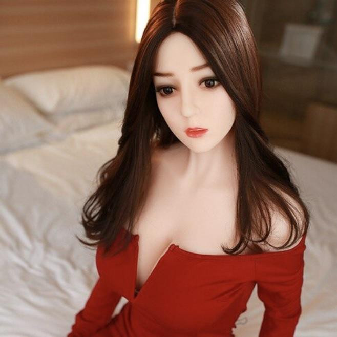 Mẫu búp bê tình dục được lấy cảm hứng từ nhân vật Phượng Cửu của Địch Lệ Nhiệt Ba.