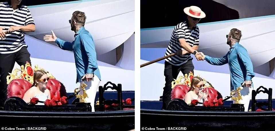 David được khen ngợi bởi tình cách thân thiện, lịch sự khi bắt tay chào hỏi người lái thuyền.