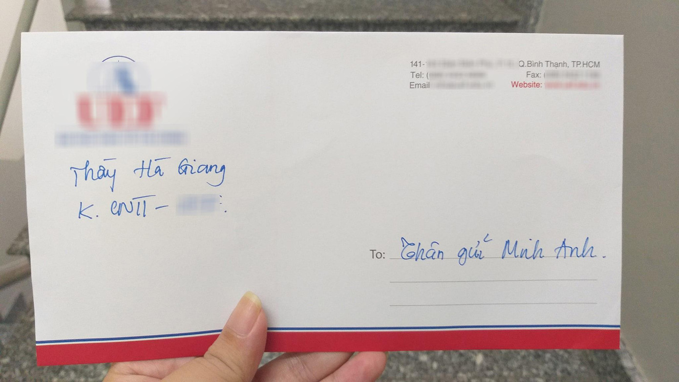 Người thầy tuy chưa từng dạy bạn sinh viên này nhưng vẫn tận tâm giúp đỡ. Người thầy tuy chưa từng dạy bạn sinh viên này nhưng vẫn tận tâm giúp đỡ.