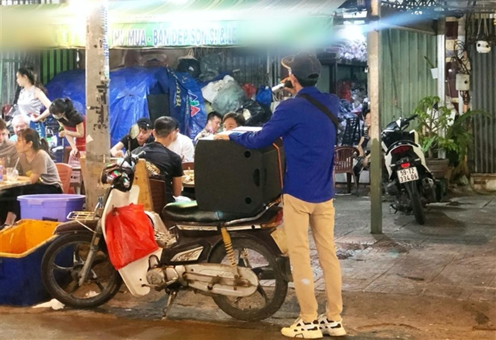 Karaoke "loa kéo" gây ồn ào, ảnh hưởng đến sức khỏe, sinh hoạt của người dân