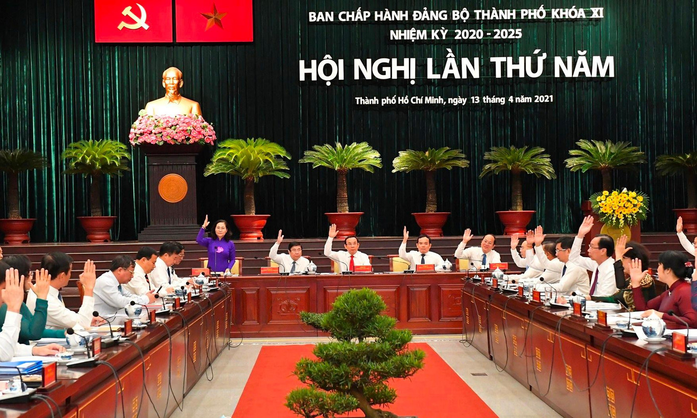 Hội nghị biểu quyết thông qua chương trình làm việc