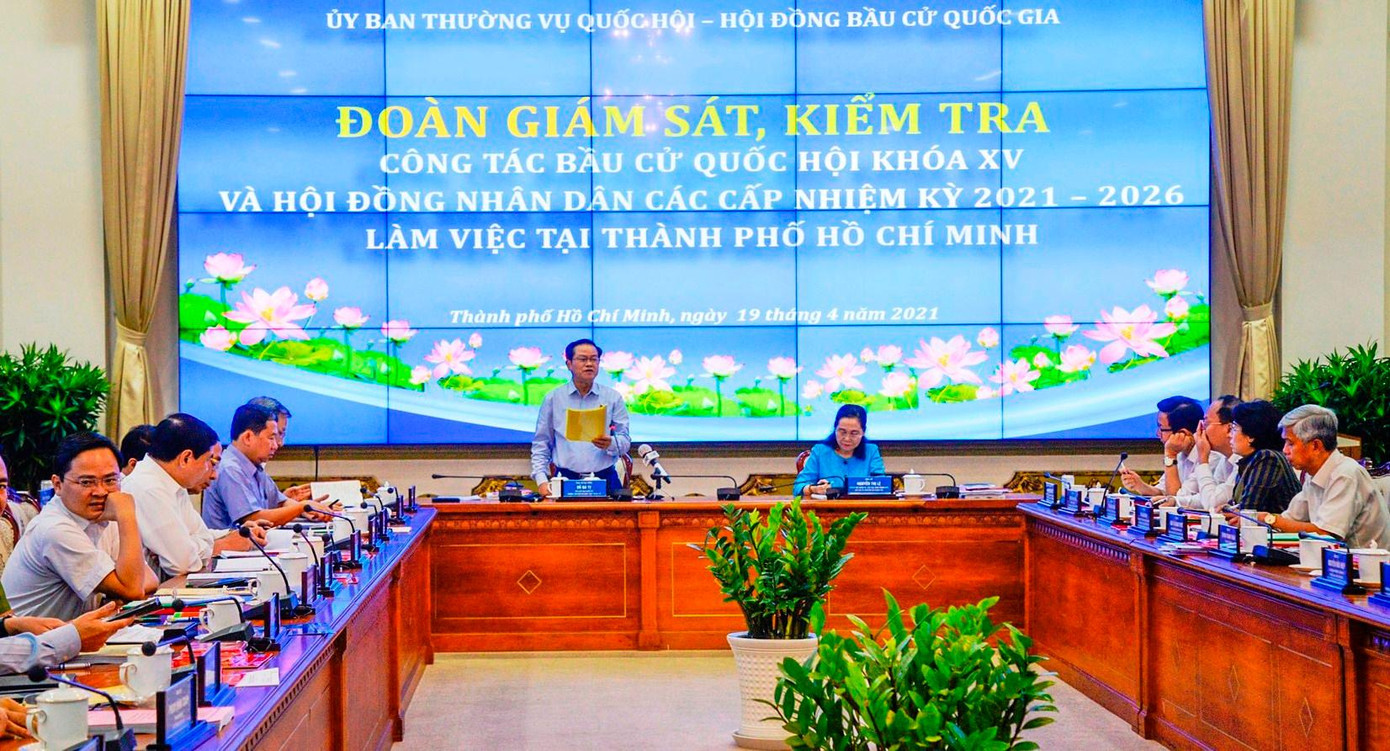 Đại tướng Đỗ Bá Tỵ phát biễu tại buổi làm việc với Ủy ban Bầu cử TPHCM chiều 19/4