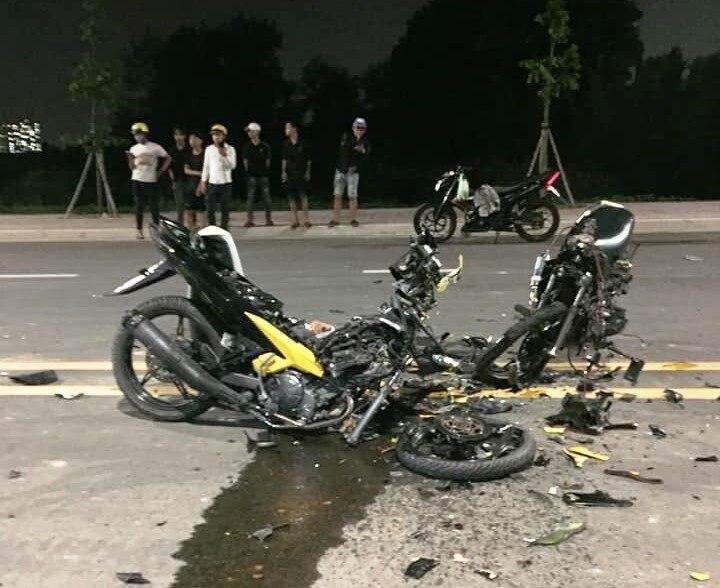 Tham gia đua xe tốc độ "bàn thờ" dưới chân cầu Phú Hữu (TP Thủ Đức), hai quái xế thiệt mang sau khi trực tiếp gây tai nạn giao thông Tham gia đua xe tốc độ "bàn thờ" dưới chân cầu Phú Hữu (TP Thủ Đức), hai quái xế thiệt mang sau khi trực tiếp gây tai nạn giao thông